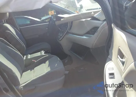 2019 Toyota Sienna Le from USA, damaged, VIN 5TDKZ3DC6KS979141